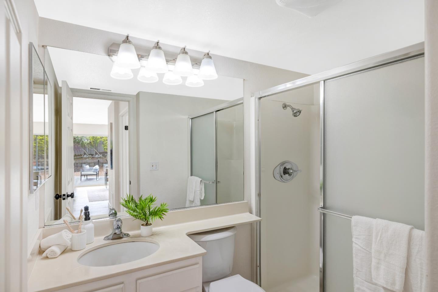 Detail Gallery Image 16 of 21 For 288 Sirena Del Mar Rd, Marina,  CA 93933 - 3 Beds | 2/1 Baths