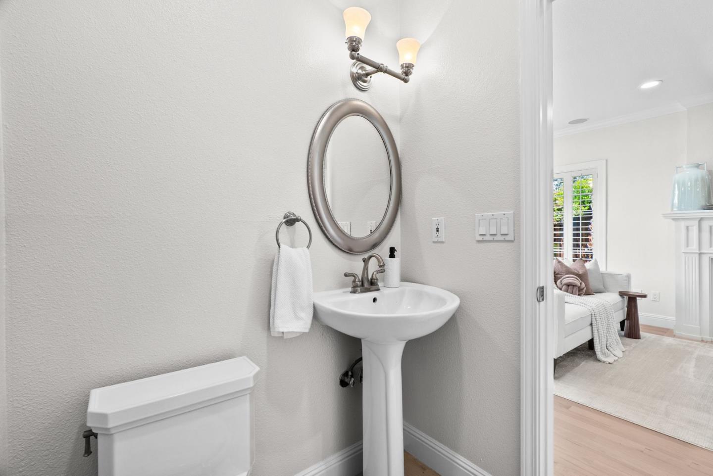Detail Gallery Image 10 of 45 For 16717 Shannon Rd, Los Gatos,  CA 95032 - 4 Beds | 3/1 Baths