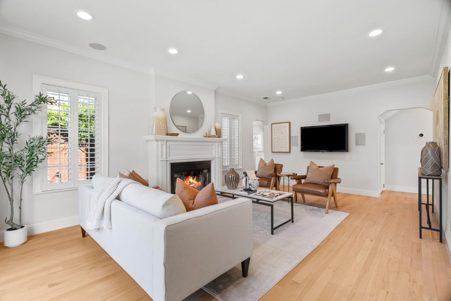 Detail Gallery Image 8 of 45 For 16717 Shannon Rd, Los Gatos,  CA 95032 - 4 Beds | 3/1 Baths