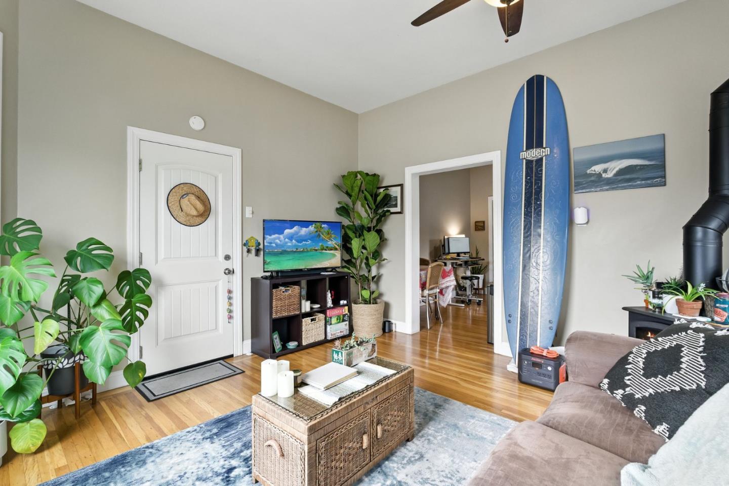Detail Gallery Image 10 of 22 For 575 Myrtle St, Half Moon Bay,  CA 94019 - 3 Beds | 3 Baths