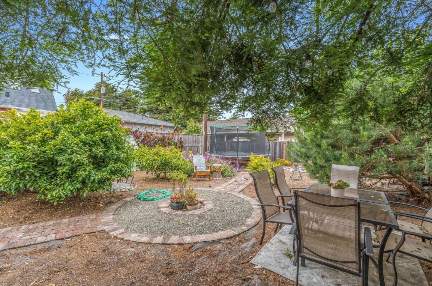 Detail Gallery Image 21 of 22 For 575 Myrtle St, Half Moon Bay,  CA 94019 - 3 Beds | 3 Baths