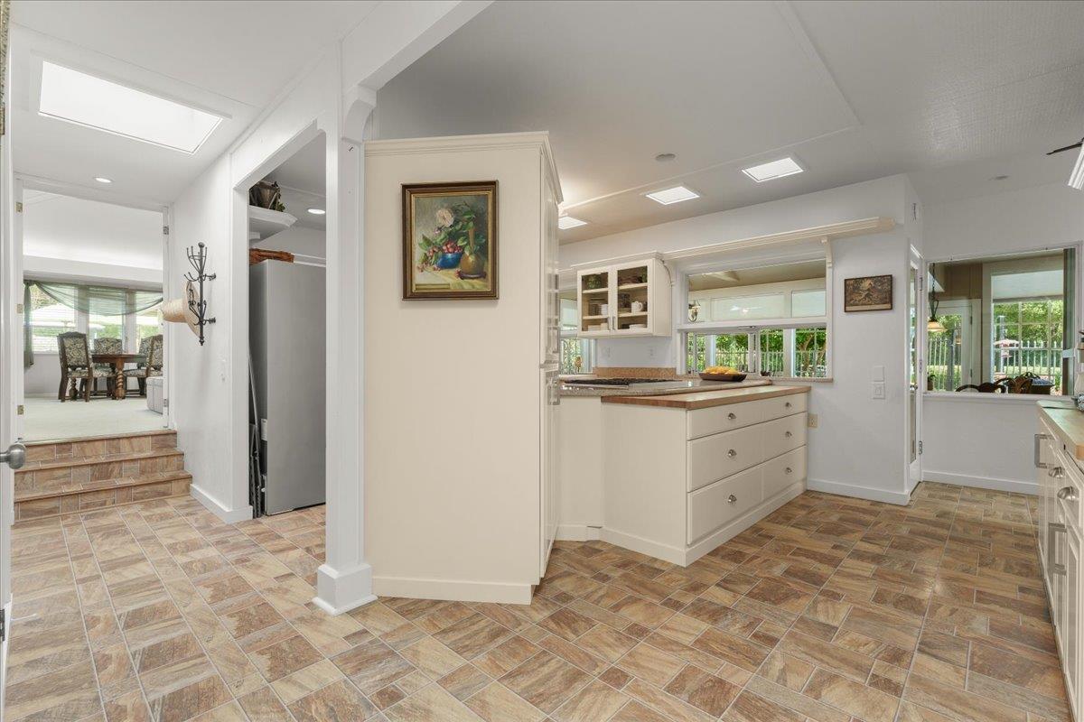 Detail Gallery Image 18 of 72 For 4711 Old San Jose Rd, Soquel,  CA 95073 - 3 Beds | 2/1 Baths