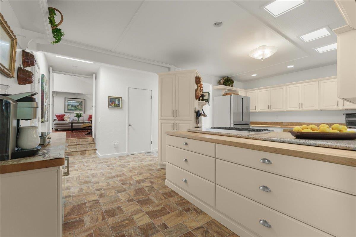 Detail Gallery Image 23 of 72 For 4711 Old San Jose Rd, Soquel,  CA 95073 - 3 Beds | 2/1 Baths