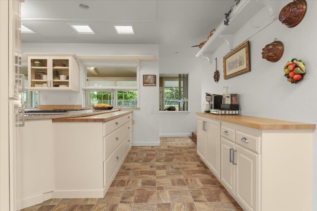 Detail Gallery Image 24 of 72 For 4711 Old San Jose Rd, Soquel,  CA 95073 - 3 Beds | 2/1 Baths