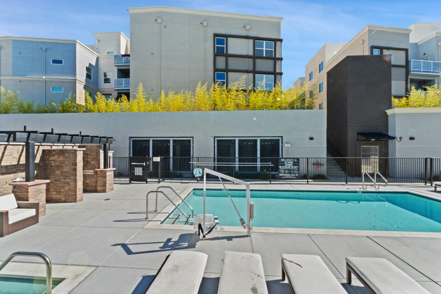 Detail Gallery Image 7 of 26 For 1853 Almaden Rd #504,  San Jose,  CA 95125 - 2 Beds | 2 Baths