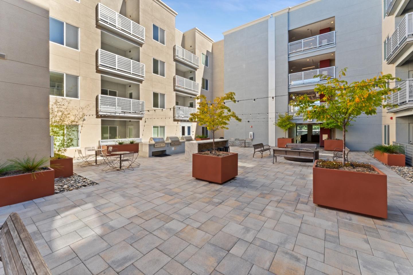 Detail Gallery Image 9 of 26 For 1853 Almaden Rd #504,  San Jose,  CA 95125 - 2 Beds | 2 Baths