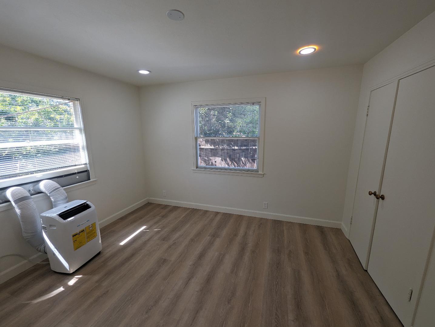 Detail Gallery Image 10 of 24 For 485 S Fair Oaks Ave, Sunnyvale,  CA 94086 - 3 Beds | 2 Baths