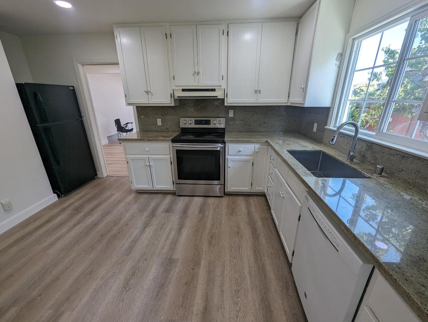 Detail Gallery Image 14 of 24 For 485 S Fair Oaks Ave, Sunnyvale,  CA 94086 - 3 Beds | 2 Baths