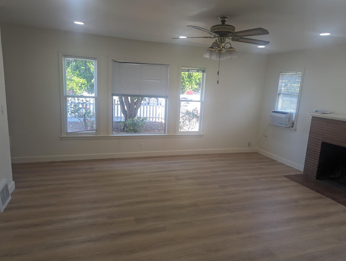 Detail Gallery Image 2 of 24 For 485 S Fair Oaks Ave, Sunnyvale,  CA 94086 - 3 Beds | 2 Baths