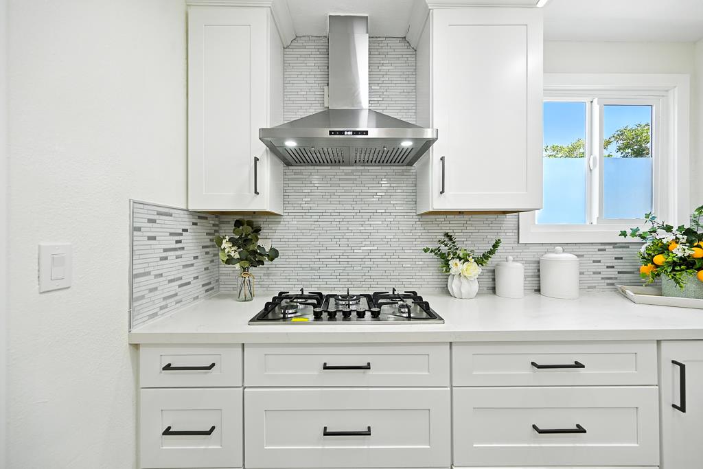Detail Gallery Image 13 of 41 For 1504 York Ave, San Mateo,  CA 94401 - 3 Beds | 2 Baths