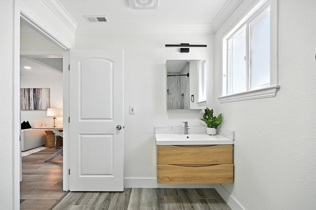 Detail Gallery Image 33 of 41 For 1504 York Ave, San Mateo,  CA 94401 - 3 Beds | 2 Baths
