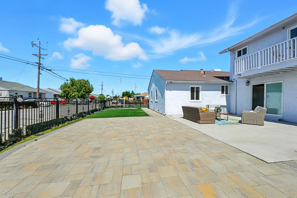 Detail Gallery Image 39 of 41 For 1504 York Ave, San Mateo,  CA 94401 - 3 Beds | 2 Baths