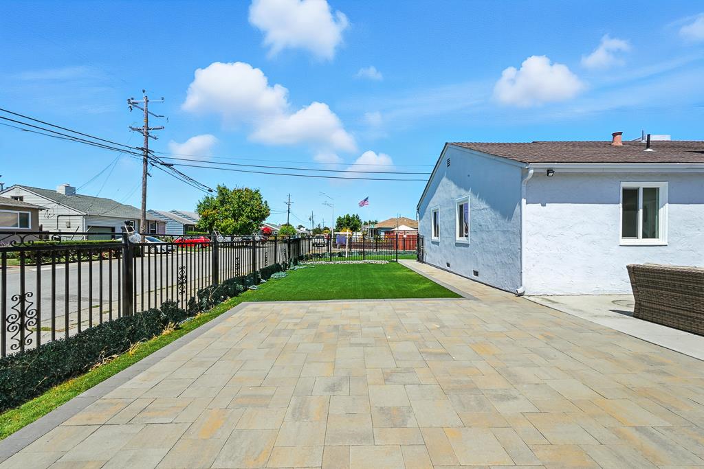 Detail Gallery Image 40 of 41 For 1504 York Ave, San Mateo,  CA 94401 - 3 Beds | 2 Baths