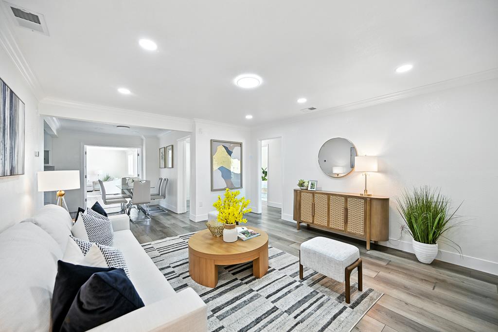 Detail Gallery Image 9 of 41 For 1504 York Ave, San Mateo,  CA 94401 - 3 Beds | 2 Baths