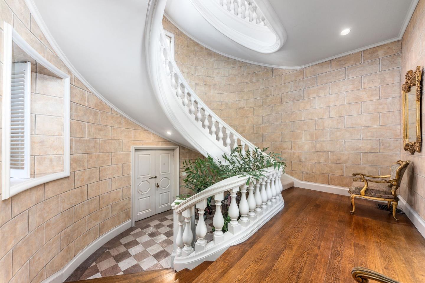 Detail Gallery Image 25 of 43 For 245 W Santa Inez Ave, Hillsborough,  CA 94010 - 5 Beds | 5/1 Baths