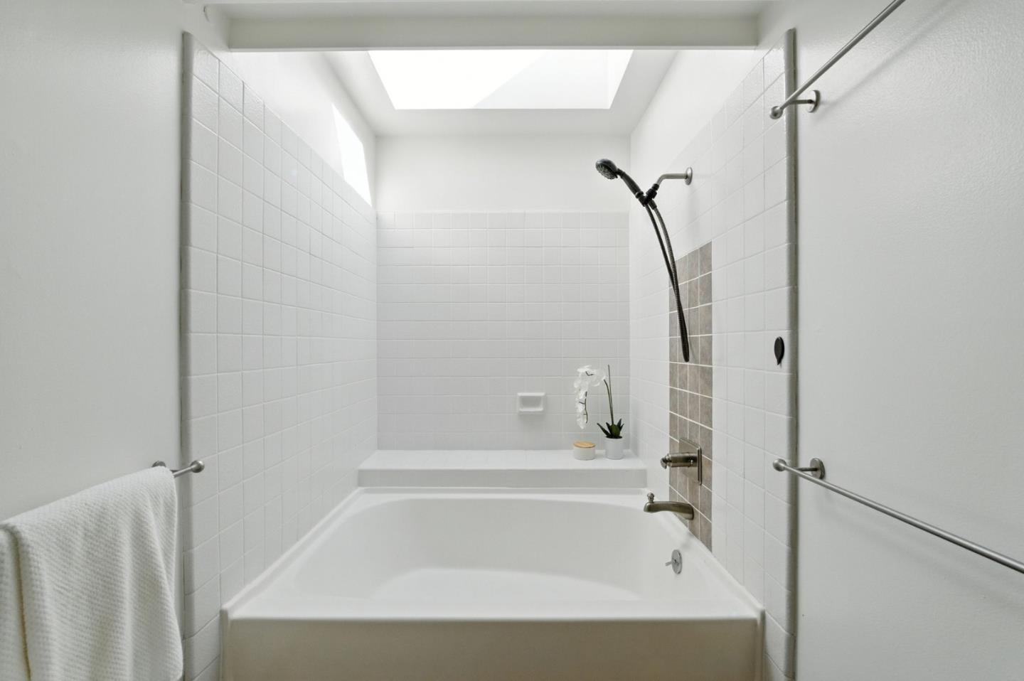 Detail Gallery Image 25 of 72 For 632 Portofino Ln, Foster City,  CA 94404 - 2 Beds | 2 Baths