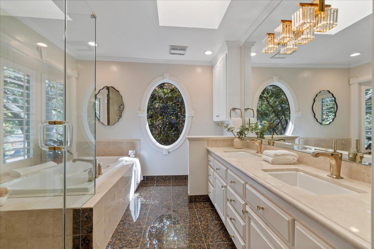 Detail Gallery Image 16 of 31 For 105 Vista Del Prado, Los Gatos,  CA 95030 - 5 Beds | 4 Baths