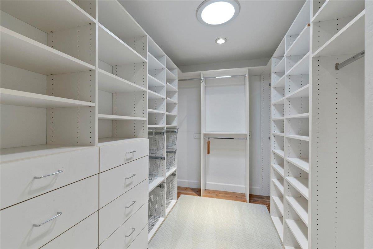 Detail Gallery Image 17 of 31 For 105 Vista Del Prado, Los Gatos,  CA 95030 - 5 Beds | 4 Baths
