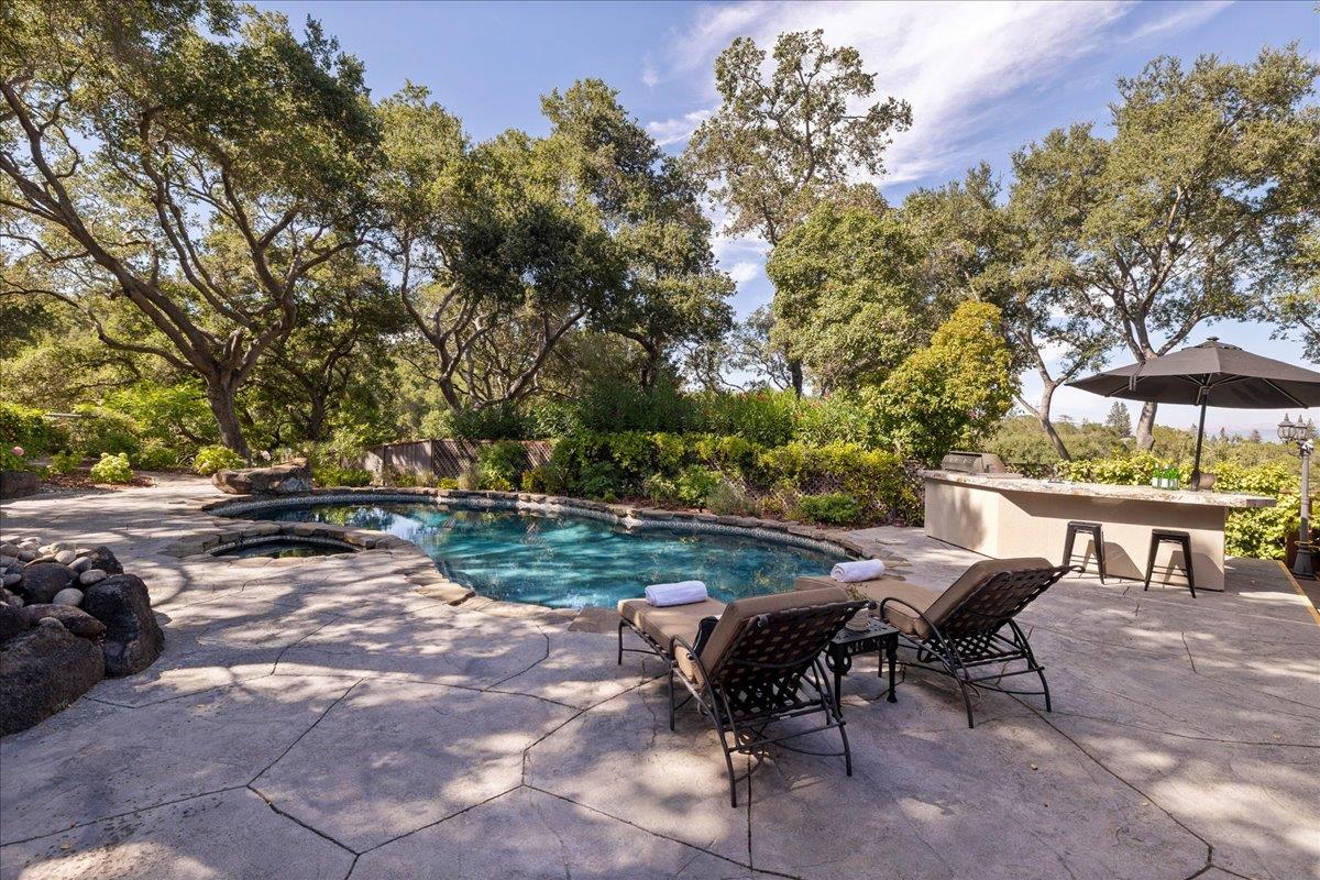 Detail Gallery Image 22 of 31 For 105 Vista Del Prado, Los Gatos,  CA 95030 - 5 Beds | 4 Baths