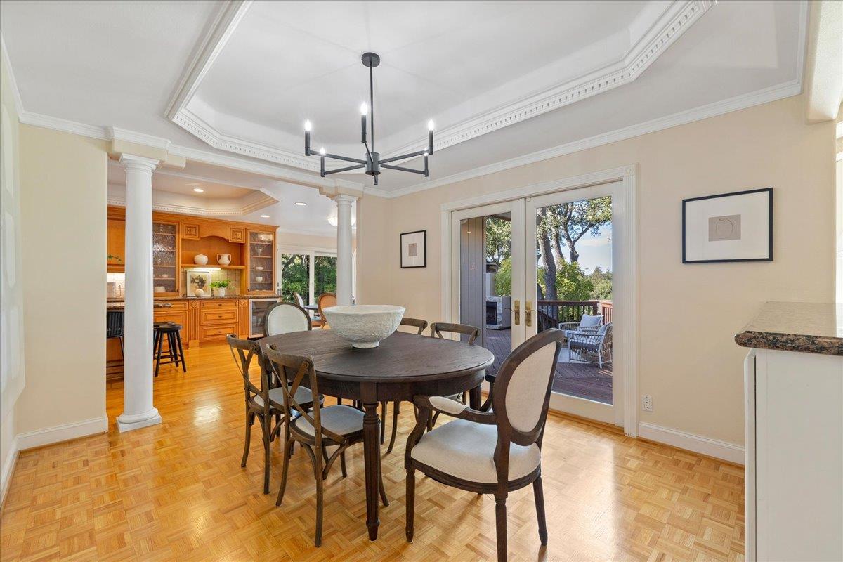 Detail Gallery Image 9 of 31 For 105 Vista Del Prado, Los Gatos,  CA 95030 - 5 Beds | 4 Baths