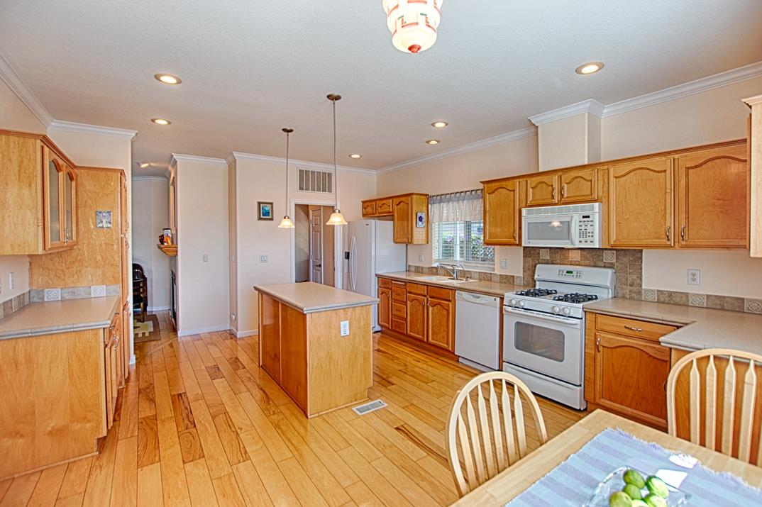 Detail Gallery Image 10 of 19 For 3390 Ashwood Way #39,  Soquel,  CA 95073 - 2 Beds | 2 Baths