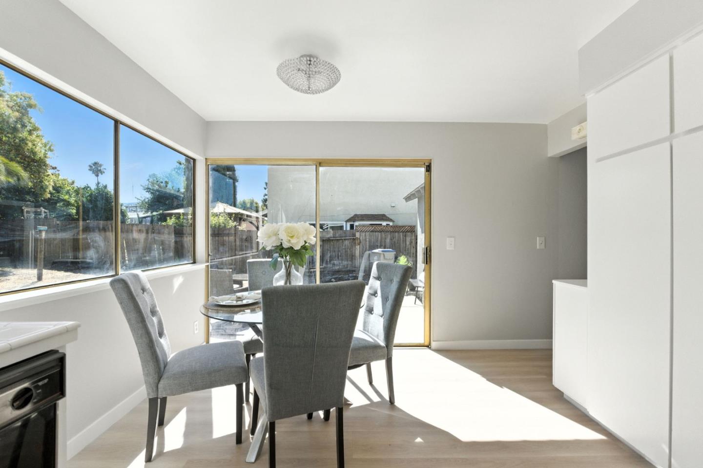 Detail Gallery Image 19 of 47 For 396 Vale Dr, San Jose,  CA 95123 - 2 Beds | 1 Baths
