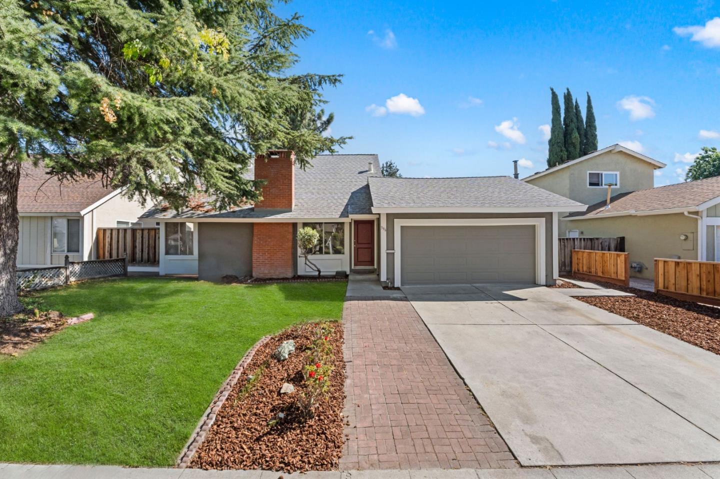 Detail Gallery Image 3 of 47 For 396 Vale Dr, San Jose,  CA 95123 - 2 Beds | 1 Baths