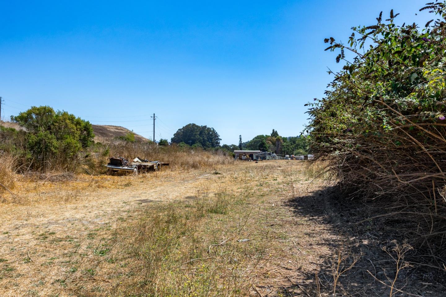 Detail Gallery Image 19 of 25 For 250 Old Chittenden Rd, Watsonville,  CA 95076 - 3 Beds | 2/1 Baths