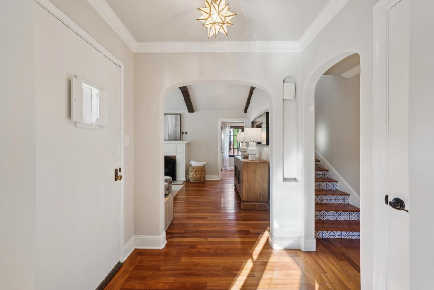 Detail Gallery Image 10 of 85 For 1198 Roycott Way, San Jose,  CA 95125 - 4 Beds | 2/1 Baths
