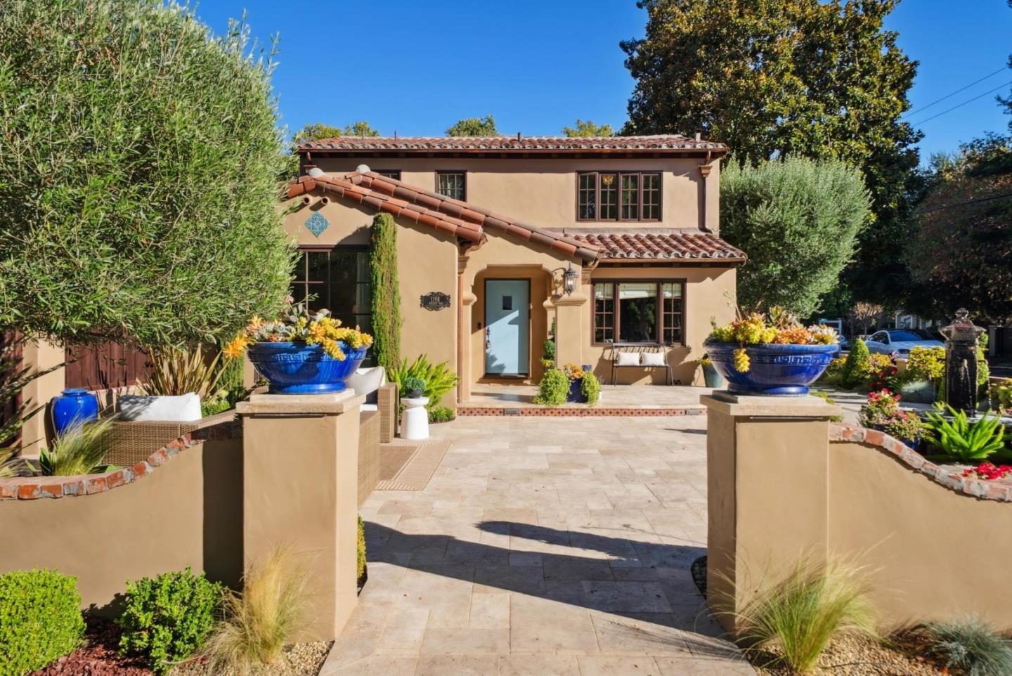 Detail Gallery Image 3 of 85 For 1198 Roycott Way, San Jose,  CA 95125 - 4 Beds | 2/1 Baths