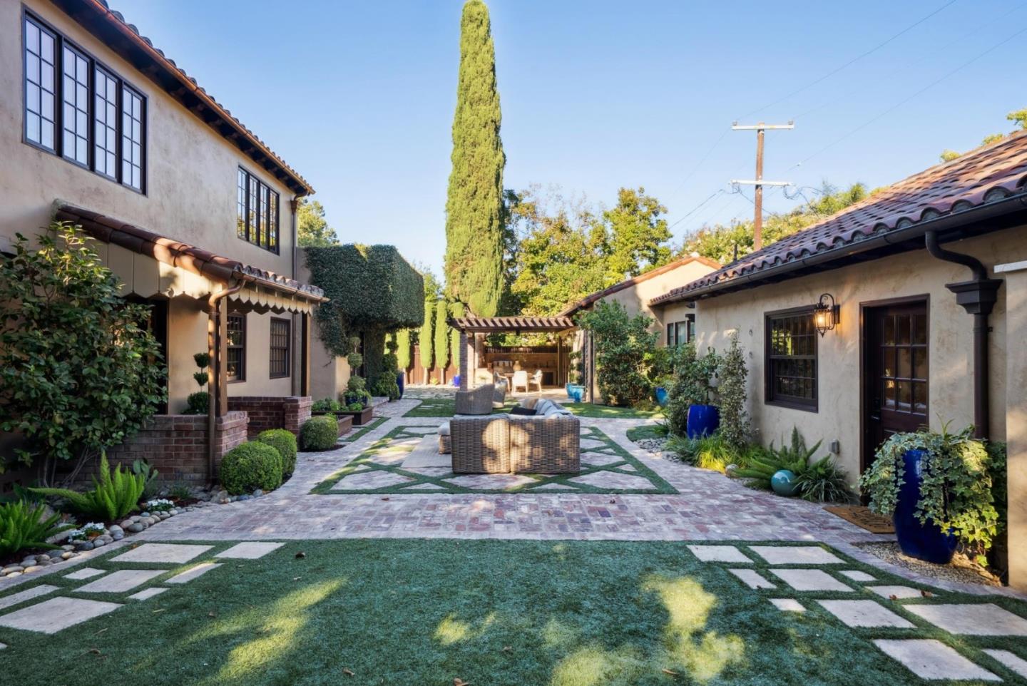 Detail Gallery Image 30 of 85 For 1198 Roycott Way, San Jose,  CA 95125 - 4 Beds | 2/1 Baths