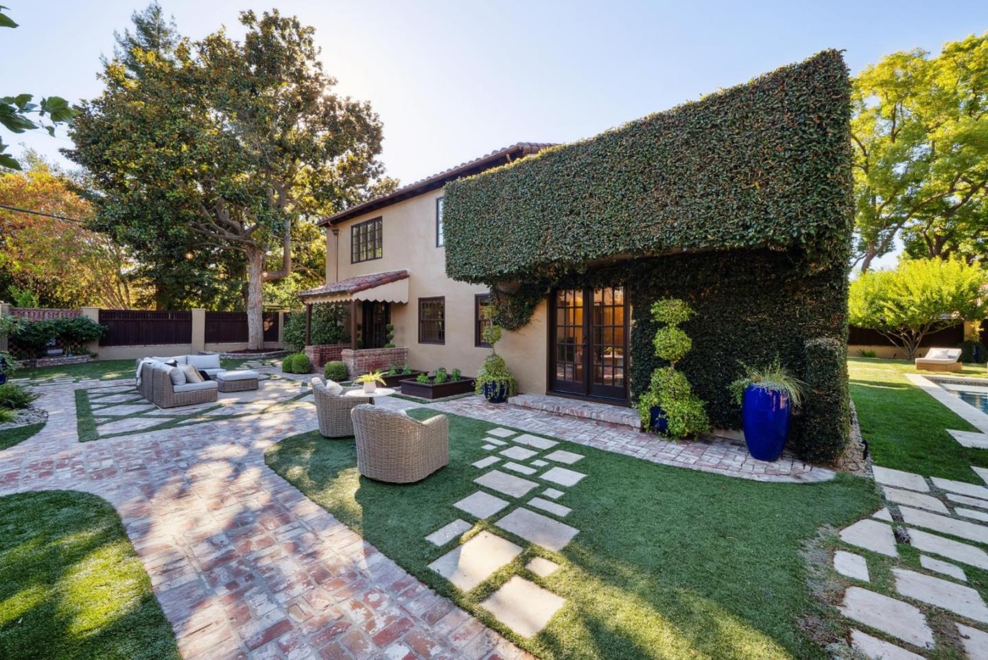 Detail Gallery Image 32 of 85 For 1198 Roycott Way, San Jose,  CA 95125 - 4 Beds | 2/1 Baths