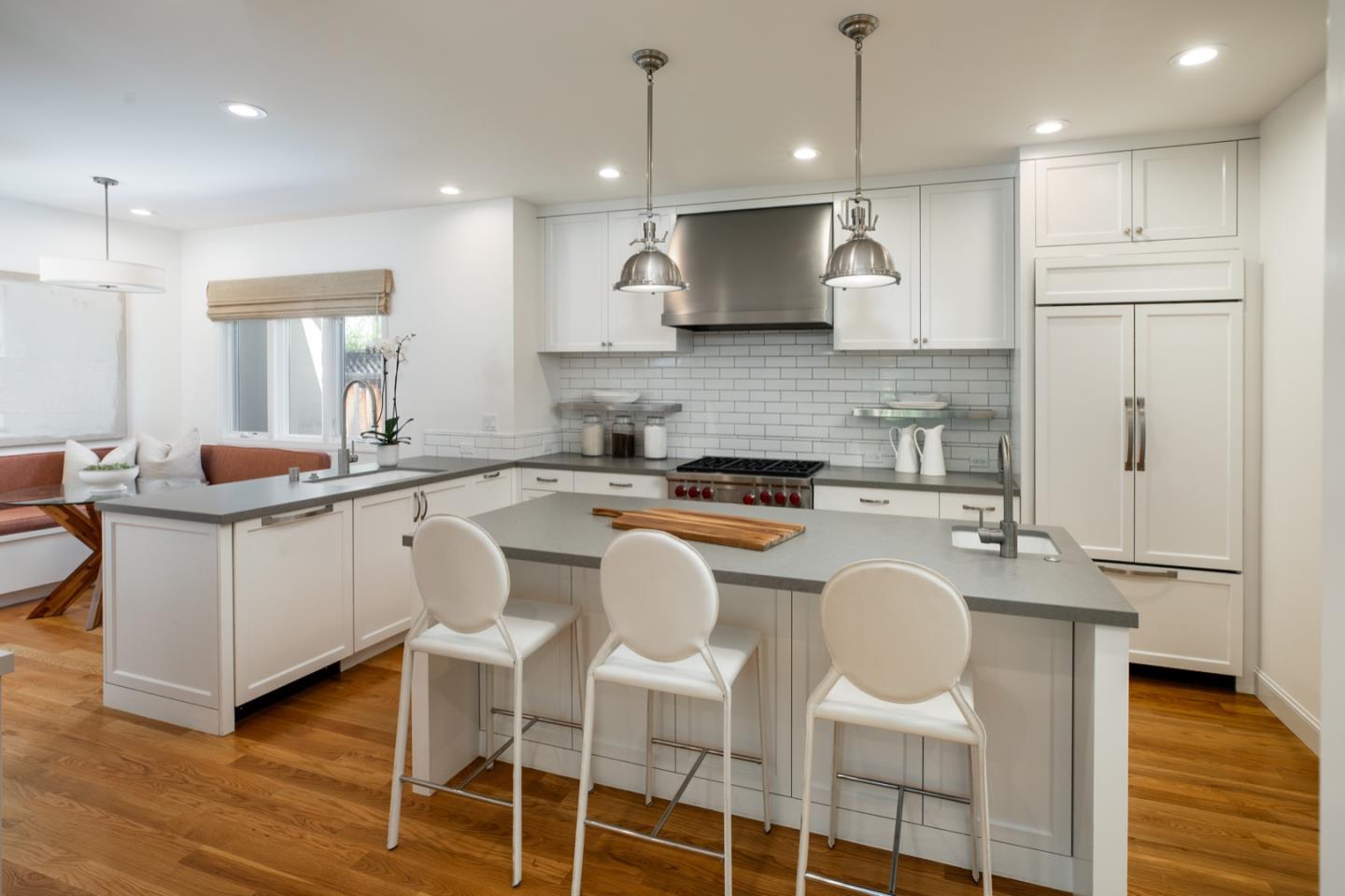 Detail Gallery Image 11 of 39 For 331 Arlington Rd, Redwood City,  CA 94062 - 4 Beds | 2/1 Baths