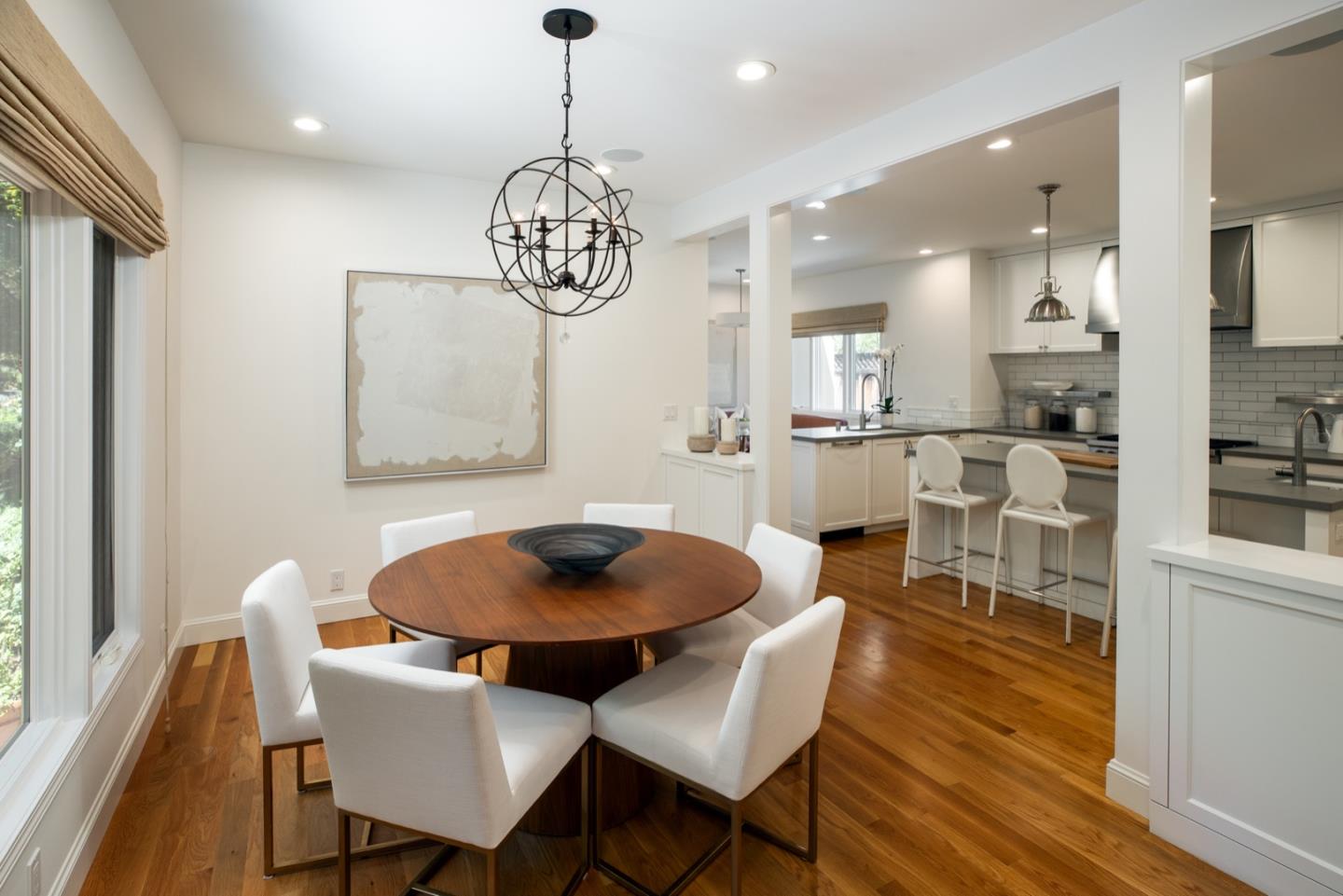 Detail Gallery Image 12 of 39 For 331 Arlington Rd, Redwood City,  CA 94062 - 4 Beds | 2/1 Baths