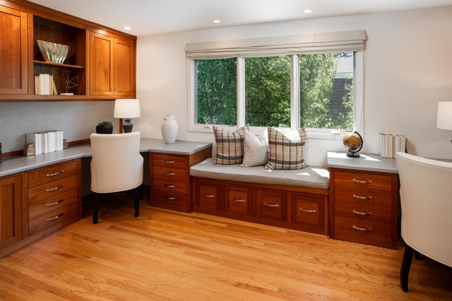 Detail Gallery Image 22 of 39 For 331 Arlington Rd, Redwood City,  CA 94062 - 4 Beds | 2/1 Baths