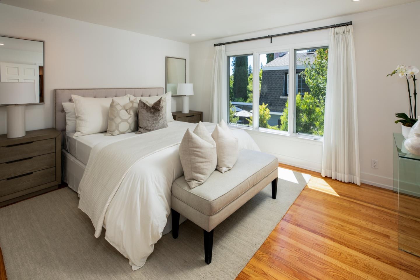 Detail Gallery Image 23 of 39 For 331 Arlington Rd, Redwood City,  CA 94062 - 4 Beds | 2/1 Baths