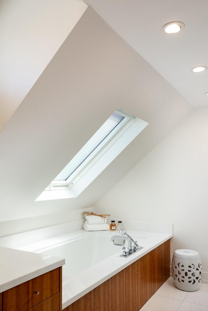 Detail Gallery Image 27 of 39 For 331 Arlington Rd, Redwood City,  CA 94062 - 4 Beds | 2/1 Baths