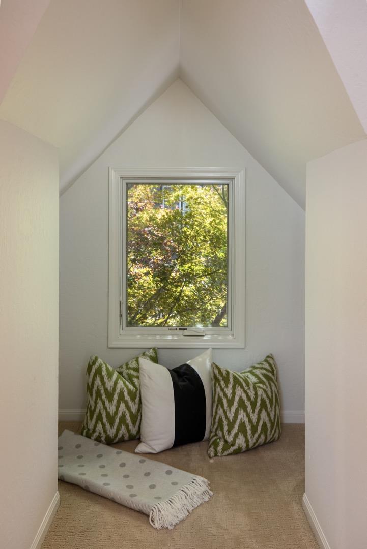 Detail Gallery Image 32 of 39 For 331 Arlington Rd, Redwood City,  CA 94062 - 4 Beds | 2/1 Baths