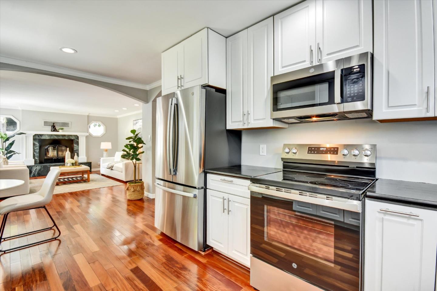 Detail Gallery Image 11 of 31 For 14251 Paul Ave, Saratoga,  CA 95070 - 2 Beds | 1 Baths