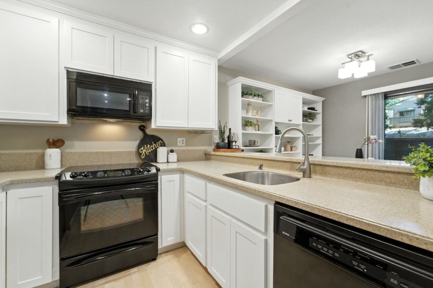 Detail Gallery Image 6 of 24 For 5457 Makati Cir, San Jose,  CA 95123 - 1 Beds | 1 Baths