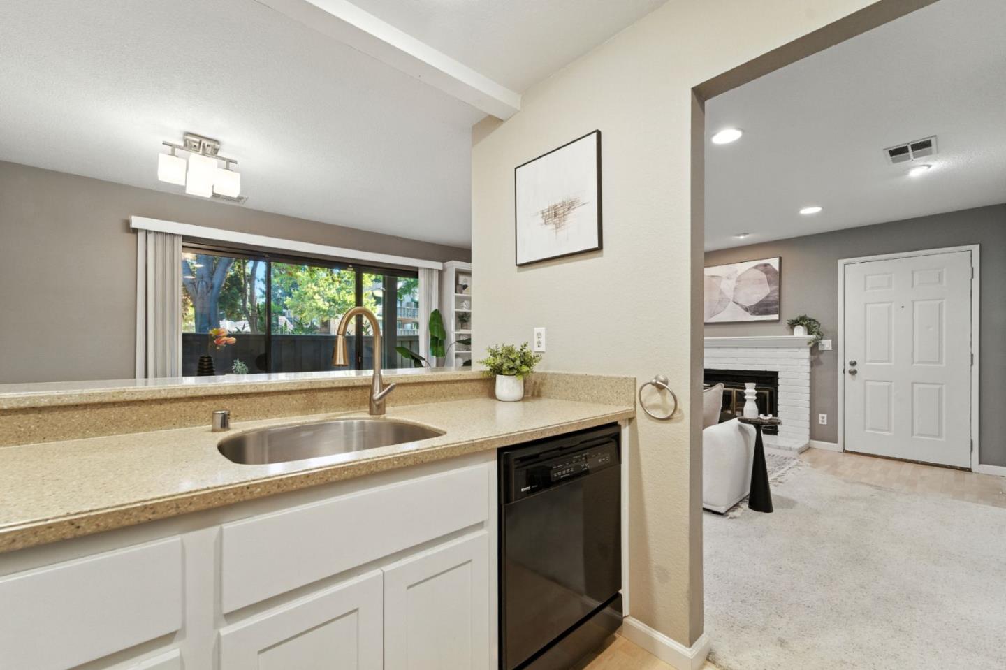 Detail Gallery Image 7 of 24 For 5457 Makati Cir, San Jose,  CA 95123 - 1 Beds | 1 Baths