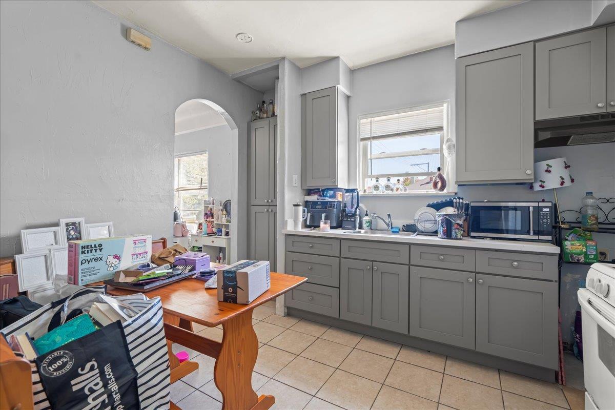 Detail Gallery Image 3 of 13 For 162 E San Salvador St, San Jose,  CA 95112 - – Beds | – Baths