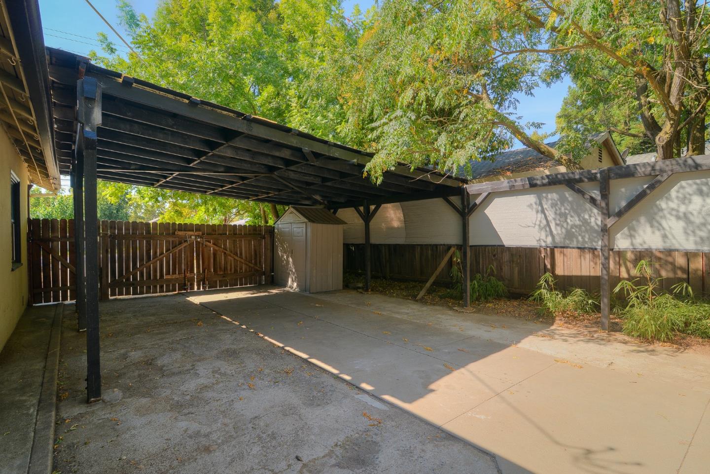 Detail Gallery Image 15 of 20 For 5359 14th Ave, Sacramento,  CA 95820 - 2 Beds | 1 Baths