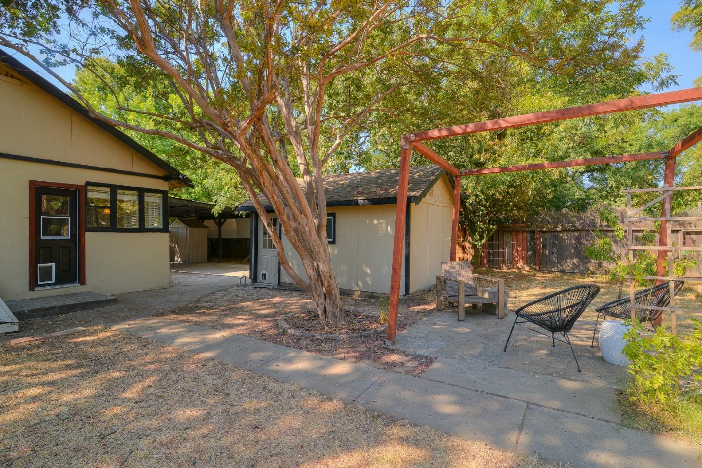 Detail Gallery Image 19 of 20 For 5359 14th Ave, Sacramento,  CA 95820 - 2 Beds | 1 Baths