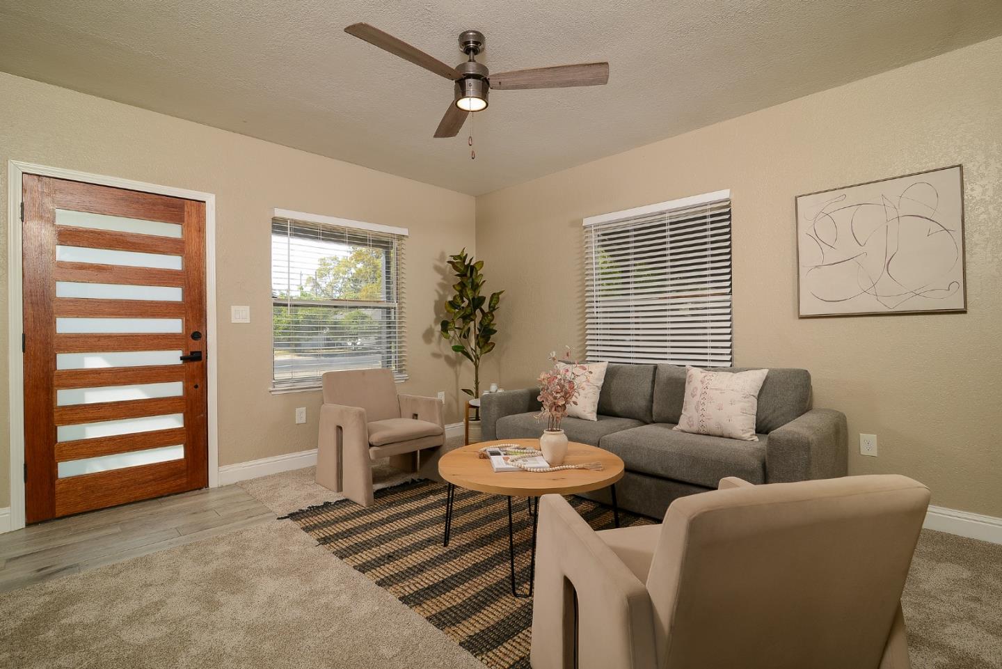 Detail Gallery Image 6 of 20 For 5359 14th Ave, Sacramento,  CA 95820 - 2 Beds | 1 Baths