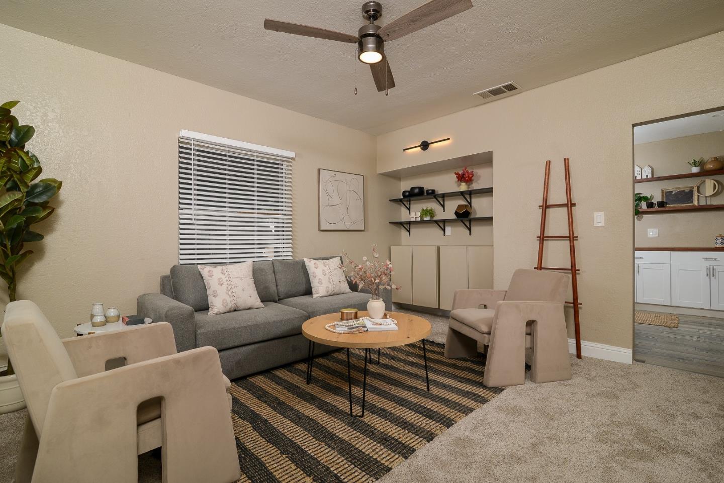 Detail Gallery Image 7 of 20 For 5359 14th Ave, Sacramento,  CA 95820 - 2 Beds | 1 Baths