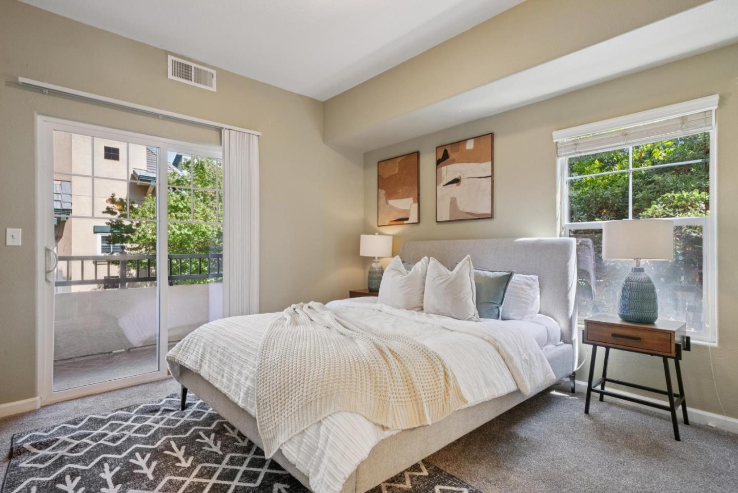 Detail Gallery Image 11 of 19 For 808 Lenzen Ave #106,  San Jose,  CA 95126 - 2 Beds | 2/1 Baths