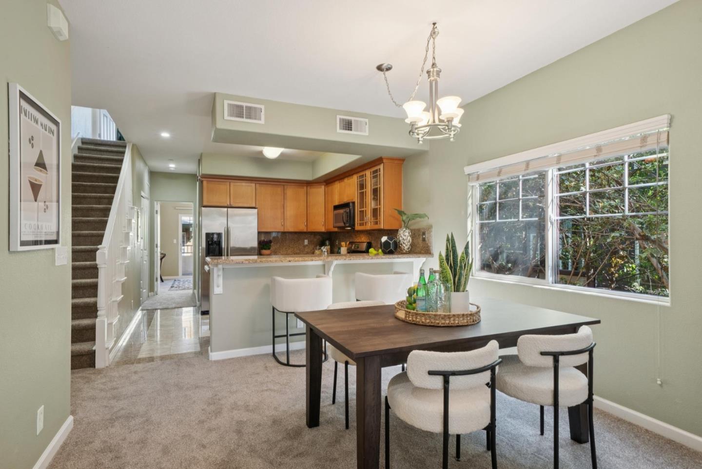 Detail Gallery Image 4 of 19 For 808 Lenzen Ave #106,  San Jose,  CA 95126 - 2 Beds | 2/1 Baths
