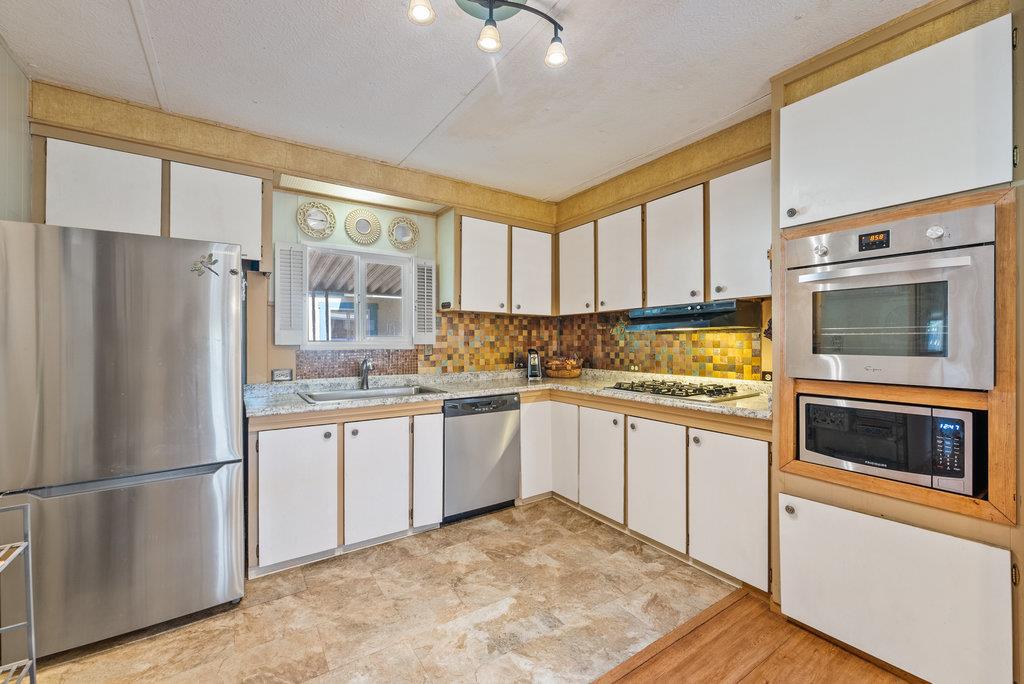 Detail Gallery Image 11 of 30 For 2355 Brommer St #44,  Santa Cruz,  CA 95062 - 2 Beds | 2 Baths