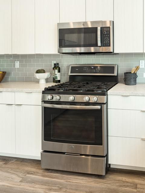 Detail Gallery Image 12 of 23 For 414 Santo Domingo Ter, Sunnyvale,  CA 94085 - 3 Beds | 2/1 Baths